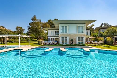 Cornelia Azure Villas