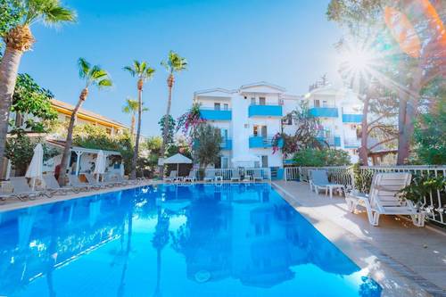 Golden Lighthouse Hotel