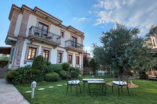 Taş Bahçe Otel Cunda