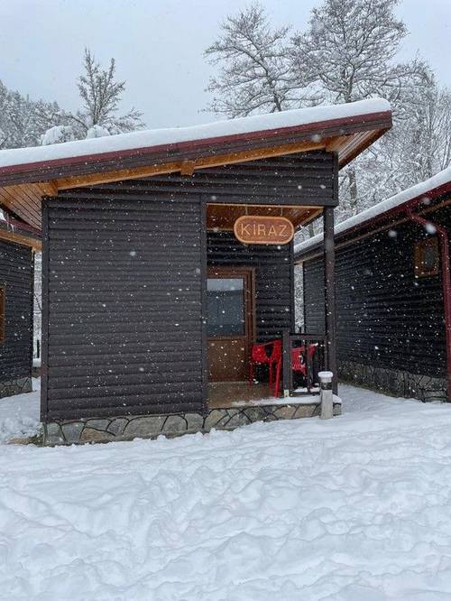 Abant Bahçeli Kösk