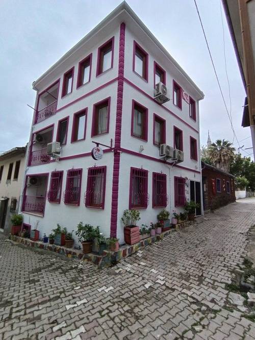 Tirilye Nar Çiçeği Butik Otel