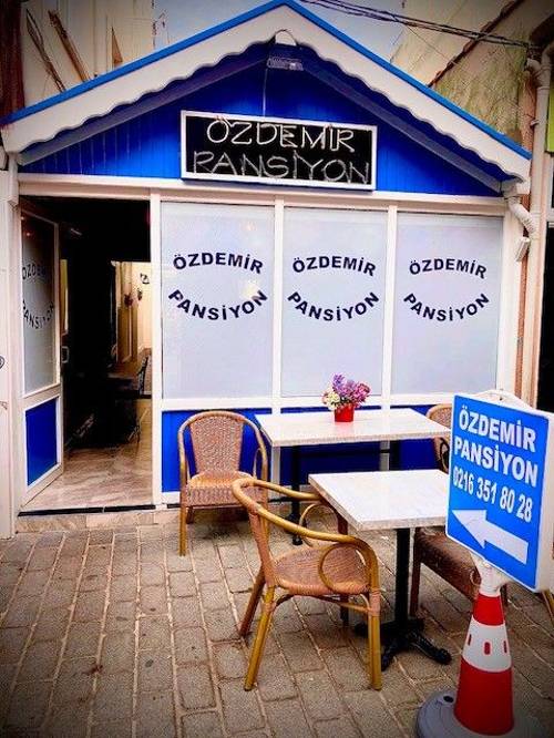 Özdemir Pansiyon