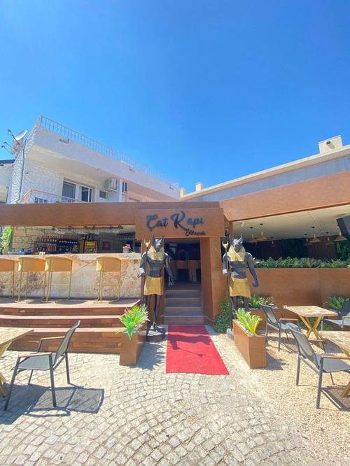 Çat Kapı Alaçatı