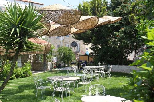 Zeren Alaçatı Butik Otel