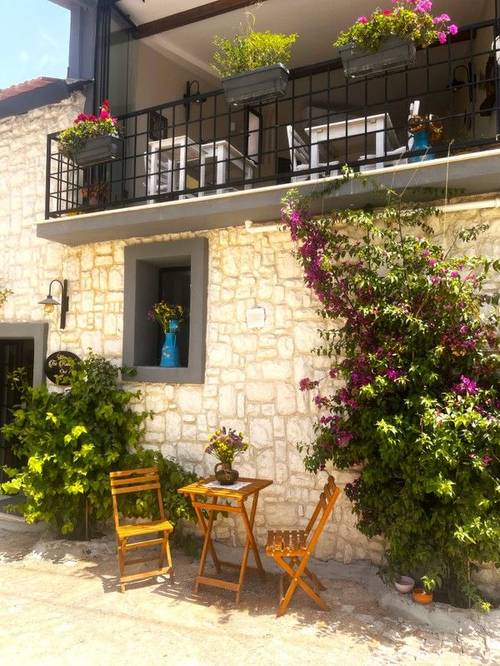 1870s Tas Konak Otel Uc Oda