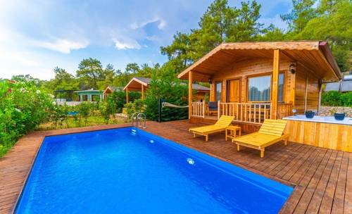 Blue Green Life Bungalow