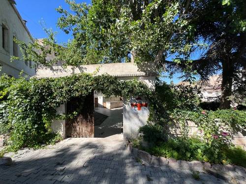 El Puente Cave Hotel