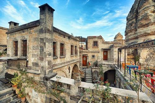 The Dorm Cave By Travellers