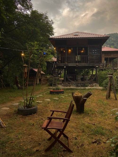 Zeni de Vore Serender & House