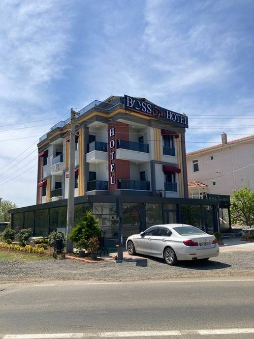 BossPort Hotel