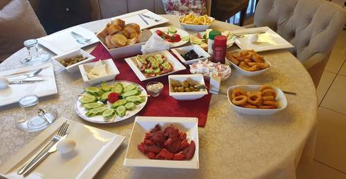 Çarşı Hotel & Cafe