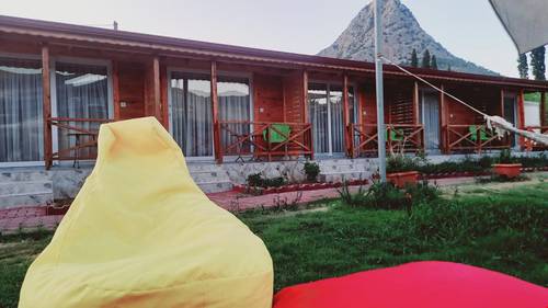 By Yigit Hotel & Restaurant