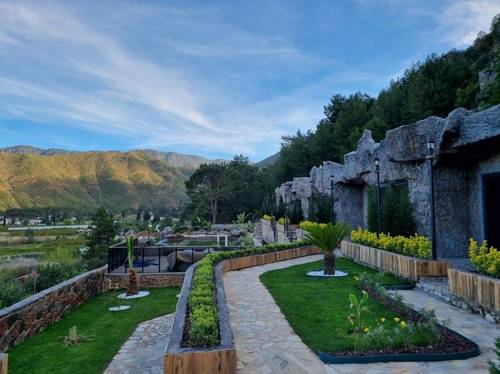 Adrasan Evleri Kaya 2