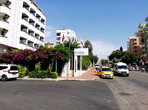 Lara Eyfel Hotel