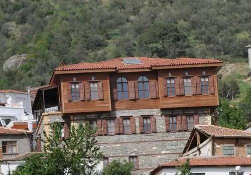 Altın Çeşmeli Konak