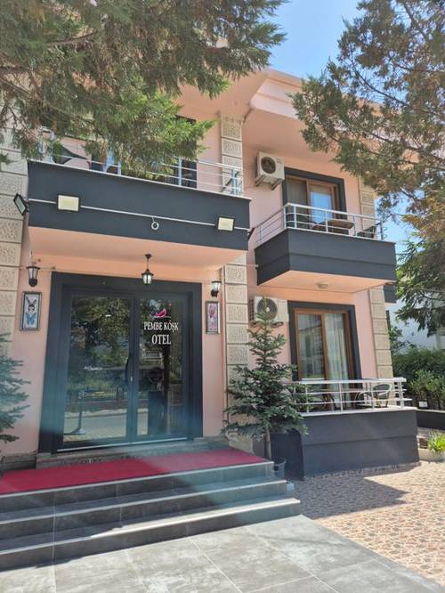 Pembe Köşk Otel Akçay