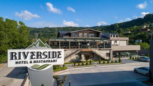Riverside Hotel & Restaurant