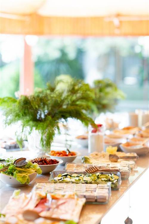 Palm Beach Otel Küçükkuyu