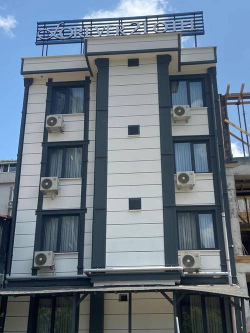 Forever 21 Airport Hotel