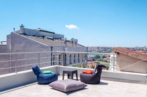 Companion-B2 | Beyoğlu