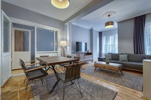 Marvelous Bright 4BR Apartment in Taksim Square