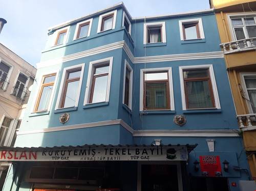 Taksim Lion 37 Studios