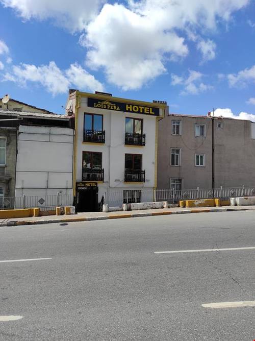 Loss Pera Hotel