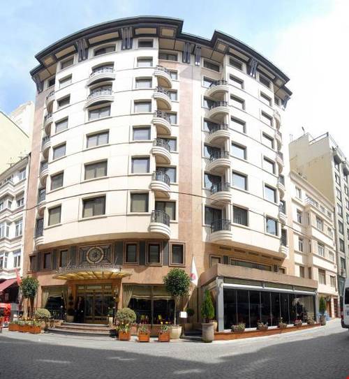 The Central Palace Hotel