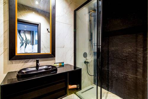 Luxurious & Cozy Apartment in Benesta Residence