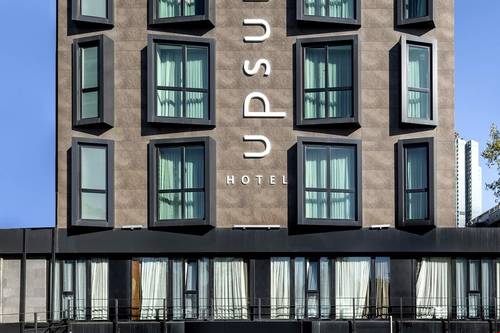 Upsuites Hotel