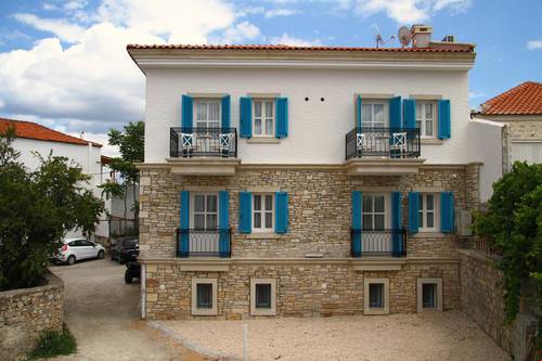 Çeşme Kale Taş Apart