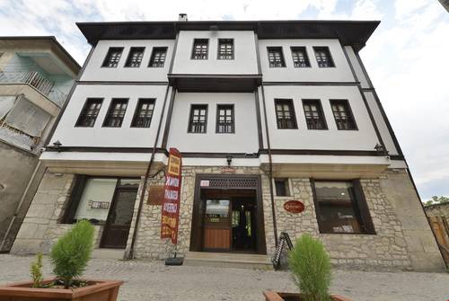 Sarnıçlı Birdane Konak