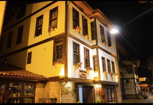 Yadigar Hanım Konağı