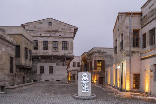 Kerem ile Aslı Hotel