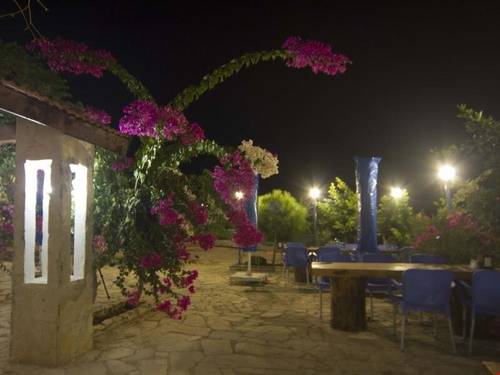 Adamkayalar Holiday Village