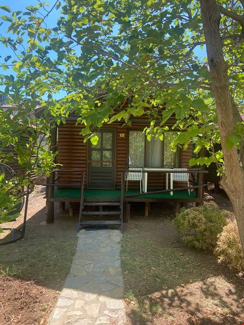 Lagoon Beach Bungalow