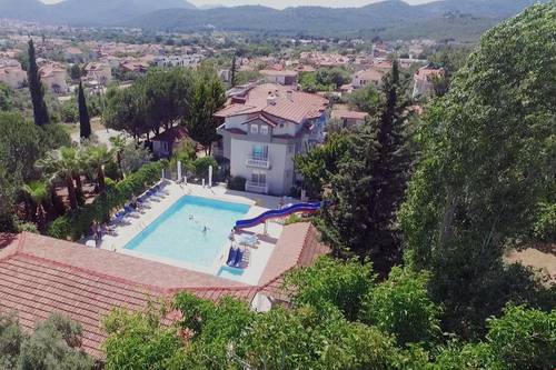 Kaizen Gate Hotel & Training Center