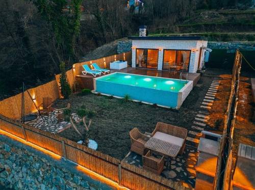 Sapanca Turku Tas Ev