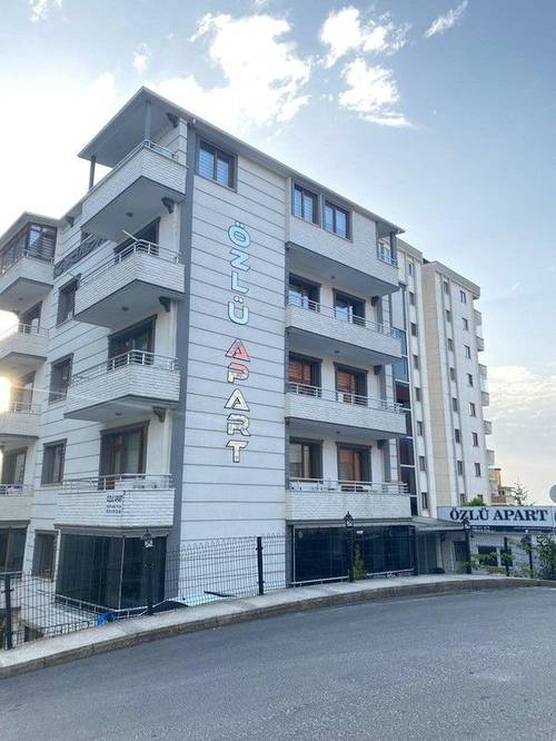 Özlü Apart