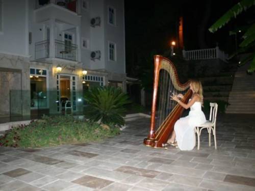 Club Petunya Apartments