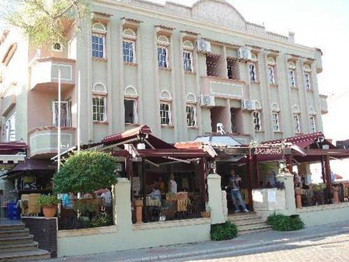 Domino Palace Hotel