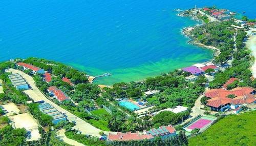 Mavi Holiday Village