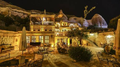 Spelunca Cave Hotel
