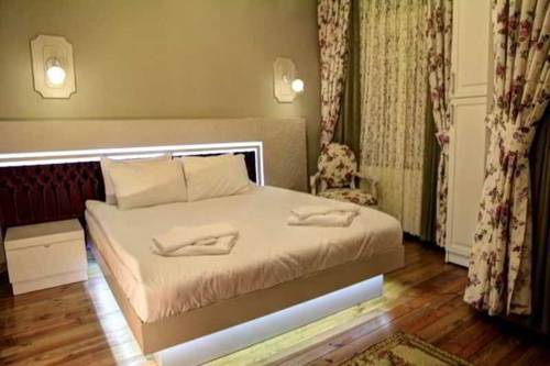 Omer Hayyam Suites