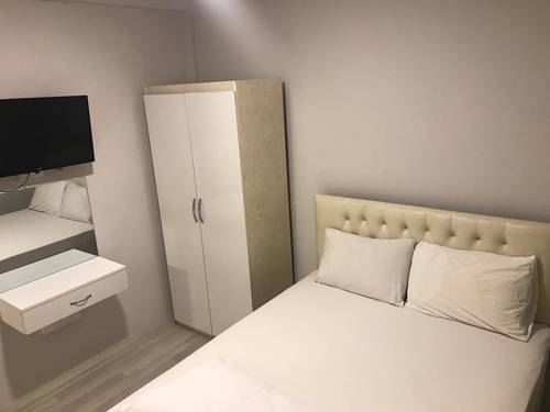 Petek Hotel