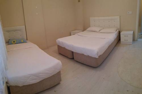 H&M House Butik Otel