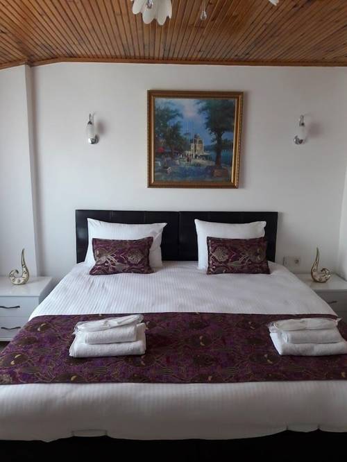 Golden Life Apart Hotel