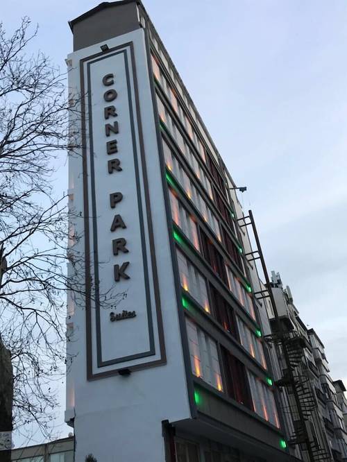 Corner Park Suite Hotel
