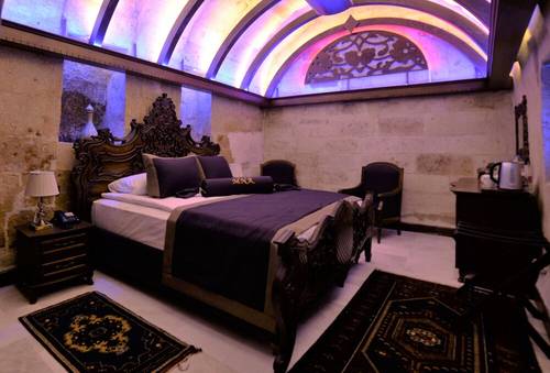 Mnr Cave Hotel