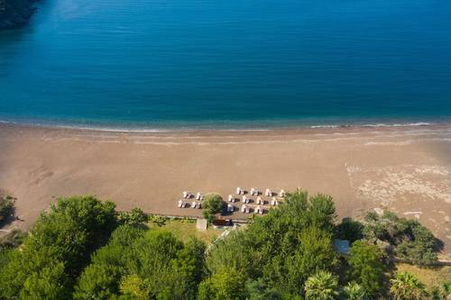 Eden Bungalows & Beach